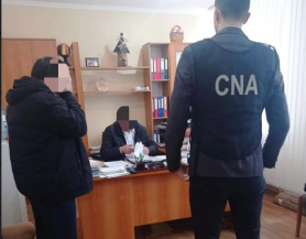 Corupție la Drochia. Un medic ar fi pus diagnoze false unor pacienți, ca aceștia să-și perfecteze pașapoarte în regim de urgență